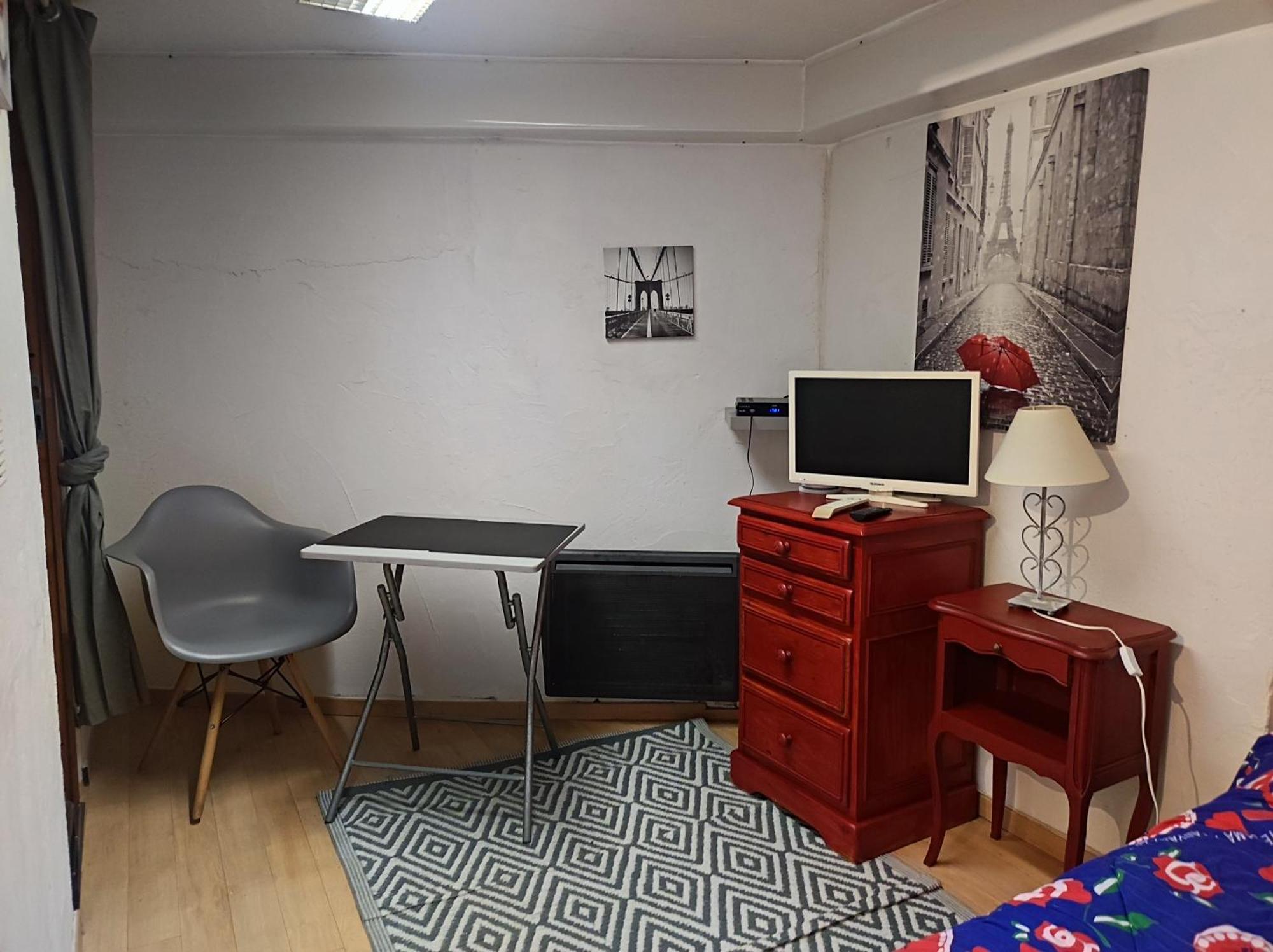 Ingrid Mary Apartment Nimes Room photo
