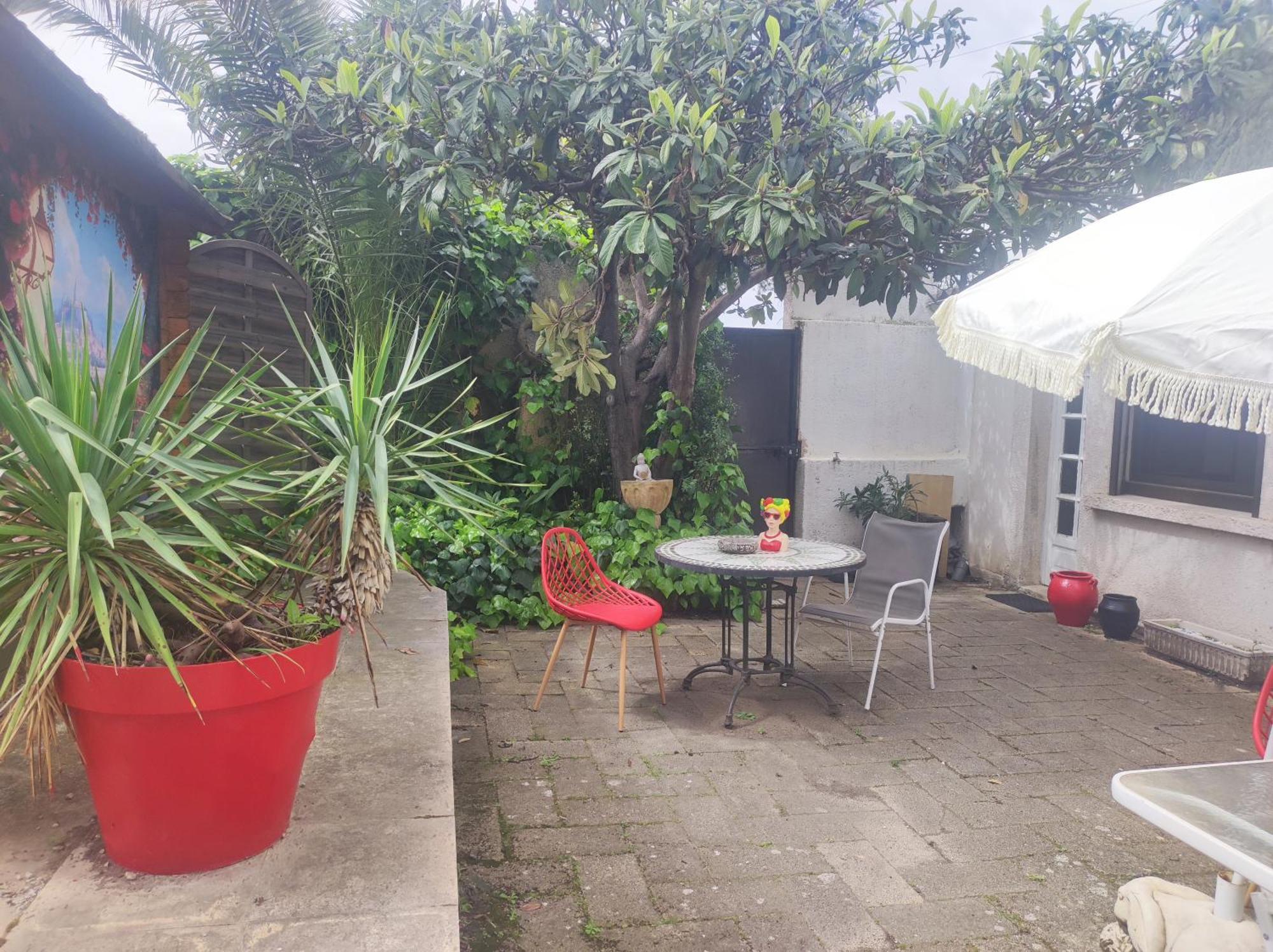 Ingrid Mary Apartment Nimes Exterior photo